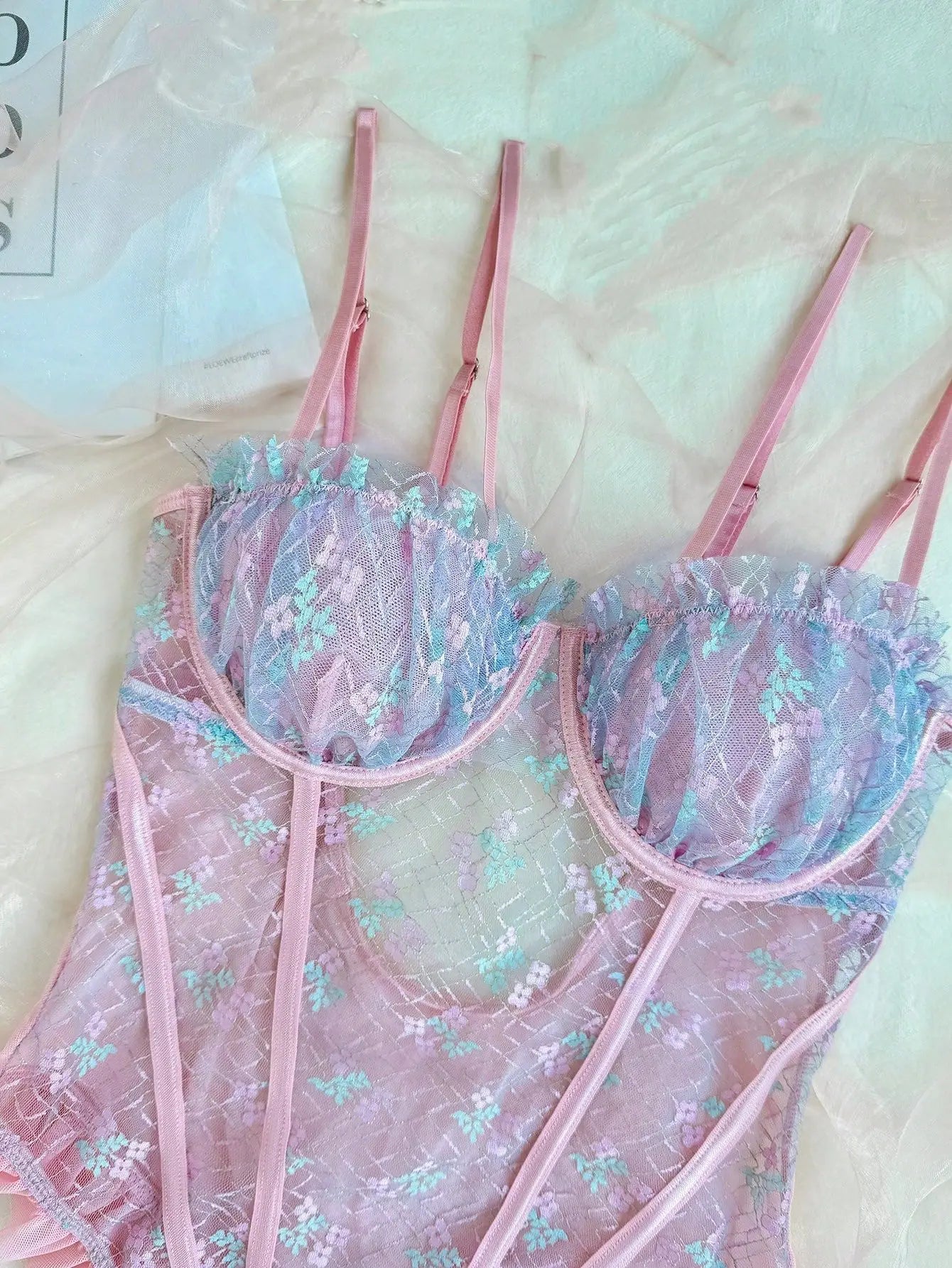 Ellolace Spitzenbodys Sexy Rüschen Elegante Damenbodys Ausgefallenes heißes Onlyfans-Kit Kinky Romantisches Rosa Durchsichtige sexy Oberteile